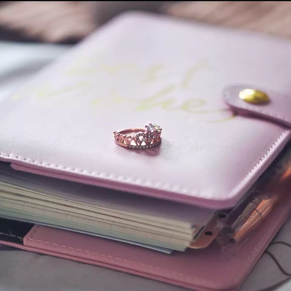 🆕 TATIANA Rose Gold Crystal Crown Ring - Picture 2 of 6